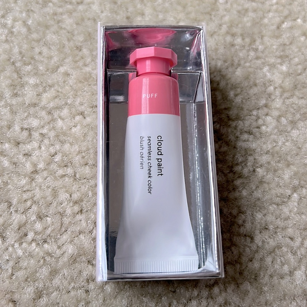 Glossier cloud paint blush in puff